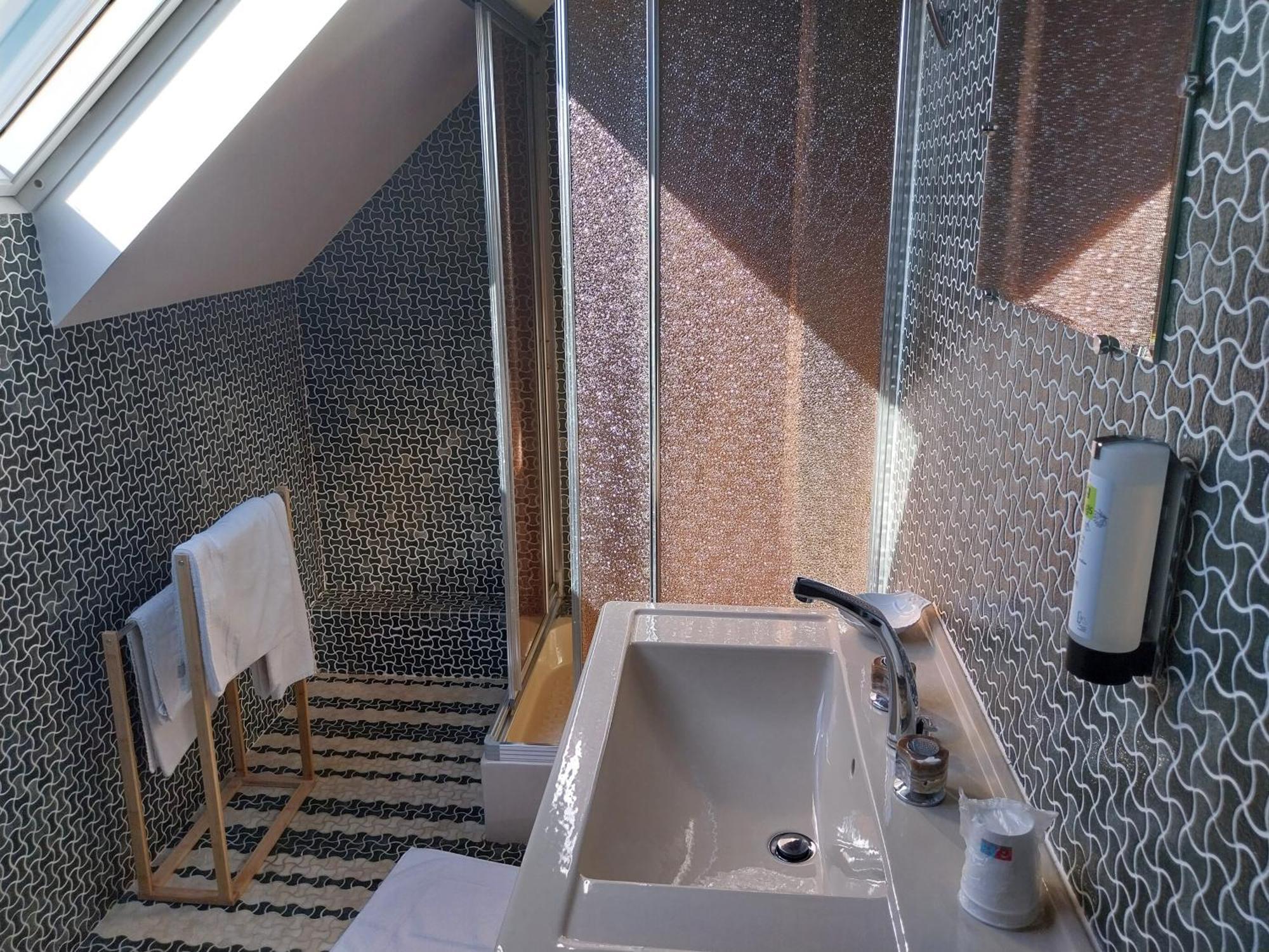 Logis Hotel Restaurant Cruzel Maurs Екстер'єр фото